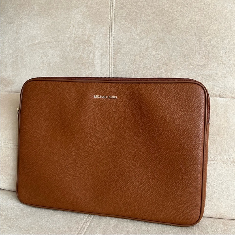 NWOT Michael Kors Padded Laptop
